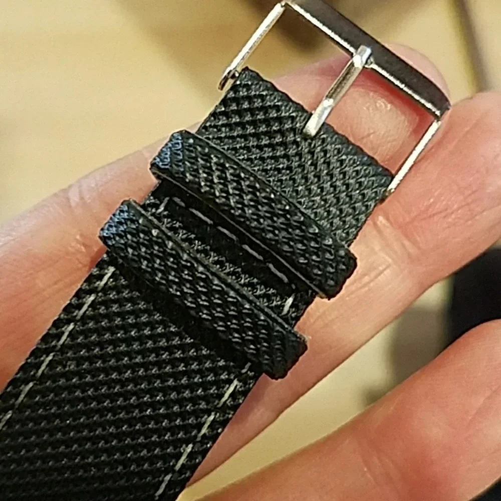 QUARTZ Long Vision Black Watch!.